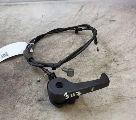 Hyundai Santa Fe Engine bonnet (hood) release handle