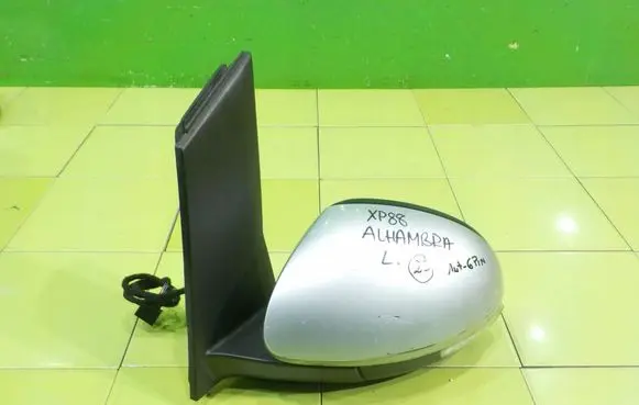 Seat Alhambra (Mk2) Front door electric wing mirror LEWE XP88