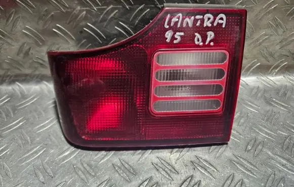 Hyundai Sonata Tailgate rear/tail lights 92402340