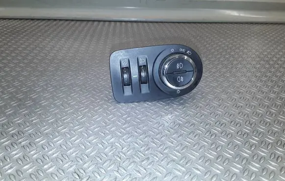 Opel Meriva B Light switch 13294819