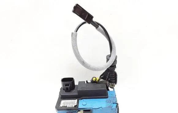 Volvo V70 Front door lock