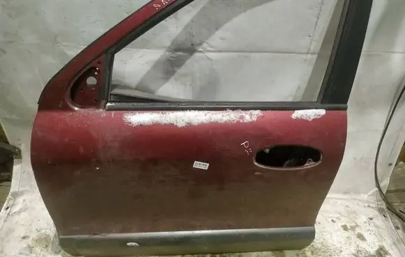 Hyundai Santa Fe Front door RAUDONOS