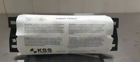 Audi A3 S3 8P Passenger airbag 8P0880202E