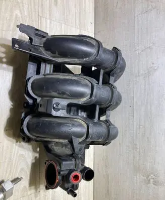 Ford Fiesta Intake manifold H1BG9424AB