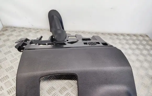 Dashboard lower bottom trim panel