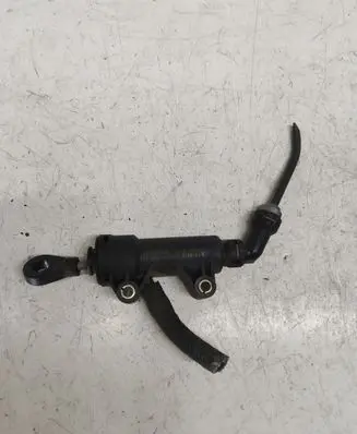 BMW 5 E39 Clutch master cylinder 21521165010