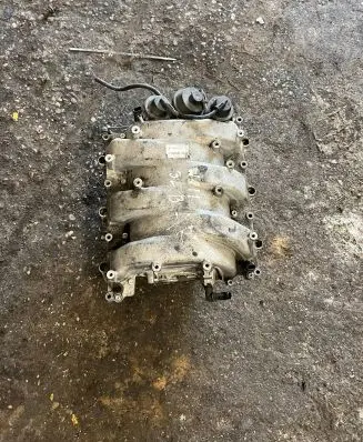 Mercedes-Benz S W221 Intake manifold 700246330