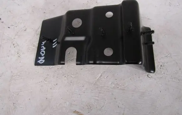 Radiator mount bracket