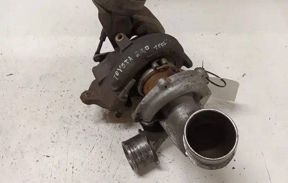 Toyota Corolla Verso AR10 Turbo 0707110097 172010R010 VB14