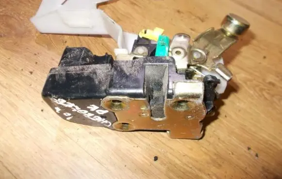 Front door lock