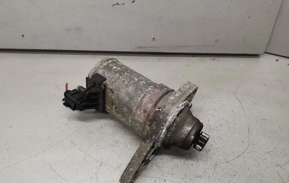 Volkswagen Polo IV 9N3 Starter motor 02T911024A