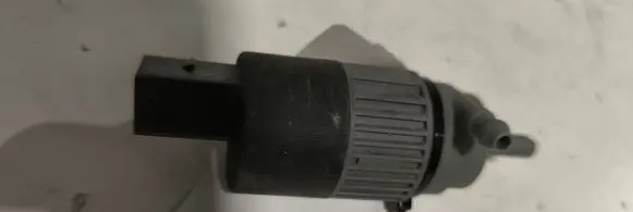Nissan Qashqai Windscreen/windshield washer pump