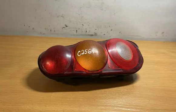 Smart ForTwo I Rear/tail lights 253032R C2561