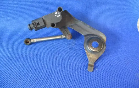 Audi A4 S4 B8 8K Rear air suspension level height sensor 1T0907503A 304002 150408