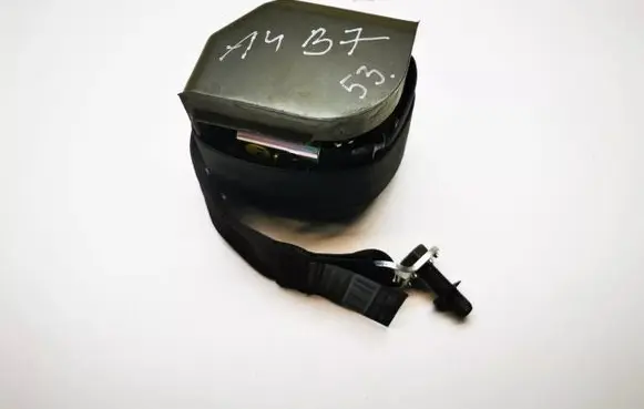 Middle seatbelt (rear)