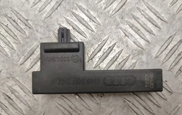 Audi A8 S8 D4 4H Keyless system antenna 4H0907247