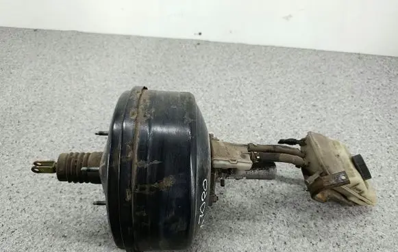 Mercedes-Benz Vito Viano W639 Brake booster