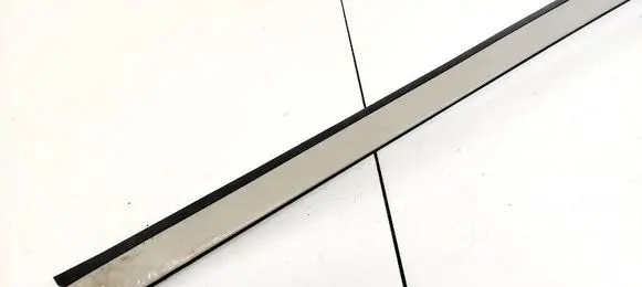 Volvo V70 Windshield trim 39992696