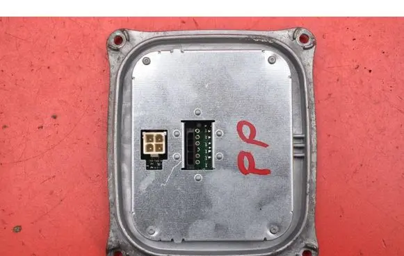 Audi A4 S4 B8 8K Voltage converter/converter module 1307329218
