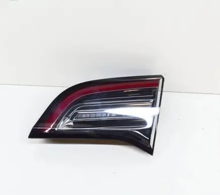 Tesla Model 3 Tailgate rear/tail lights 107740400B