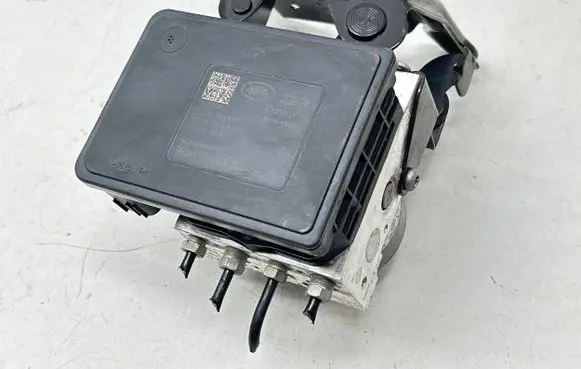 Land Rover Range Rover Evoque L538 ABS Pump GJ322C405AF 28515463223 A426R15W517