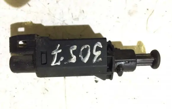 Volkswagen Golf III Brake pedal sensor switch 191945515
