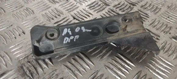 Audi A4 S4 B6 8E 8H Front bumper mounting bracket 8E0807284