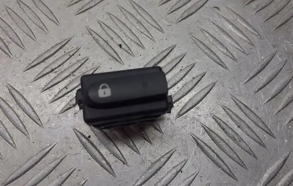 Renault Clio II Central locking motor 