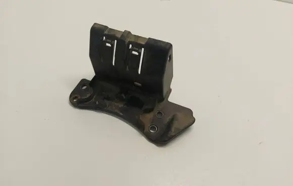Peugeot 308 Other engine bay part 9805235980