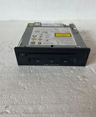 Audi TT TTS RS Mk3 8S Radio/CD/DVD/GPS head unit 8S0035044A