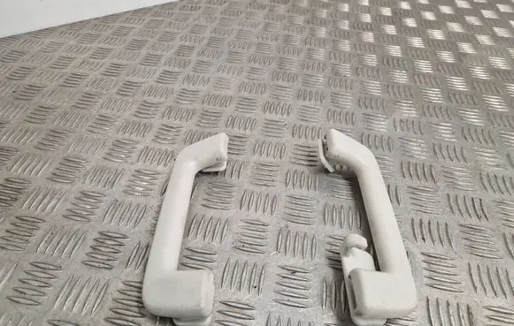 Ford S-MAX A set of handles for the ceiling 