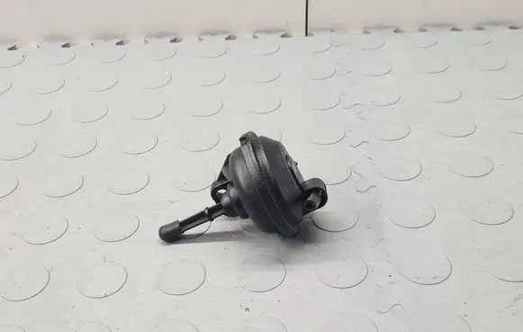 BMW 7 E65 E66 Vacuum valve 71424207