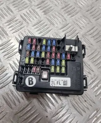 Hyundai Tucson TL Fuse module 91951D3220 32131329