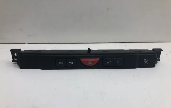Land Rover Discovery 3 - LR3 Hazard light switch YUL501360 0802111