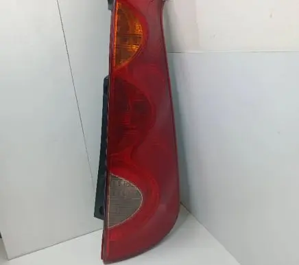 Nissan Note (E11) Rear/tail lights 22016752