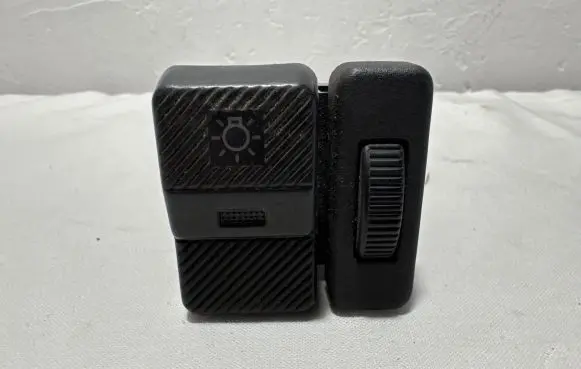 Volkswagen PASSAT B3 Light switch 0384773