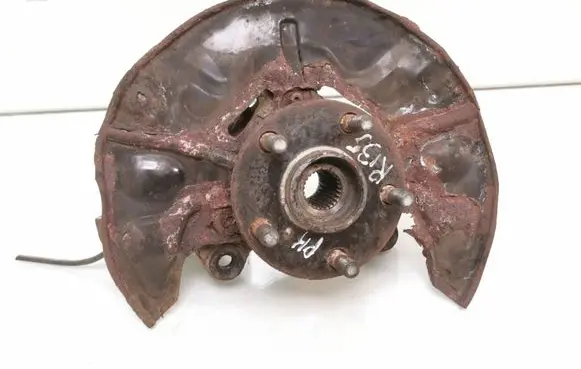 Front wheel hub spindle knuckle