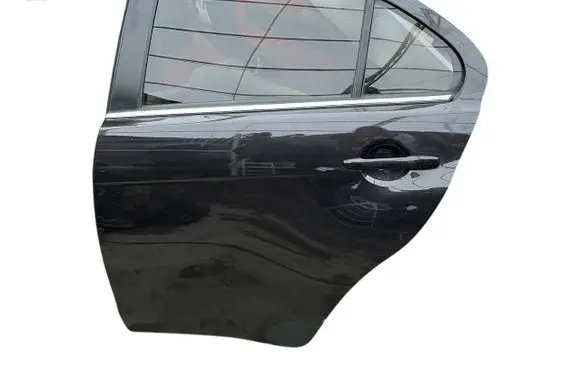 Mitsubishi Lancer Evolution X Rear door