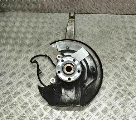 Volvo XC60 Front wheel hub 32298139