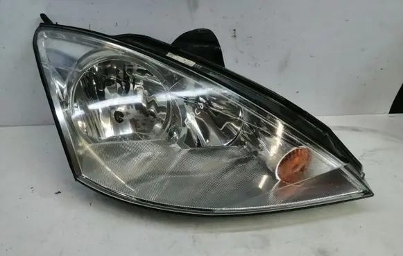 Ford Focus Headlight/headlamp 2M5113W029BD