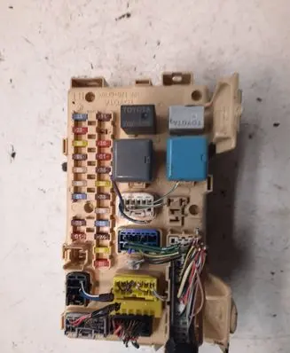 Toyota Avensis T250 Fuse module PPT20GF10