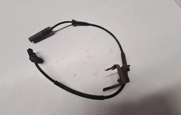 BMW 1 E82 E88 ABS brake wheel speed sensor 6762465
