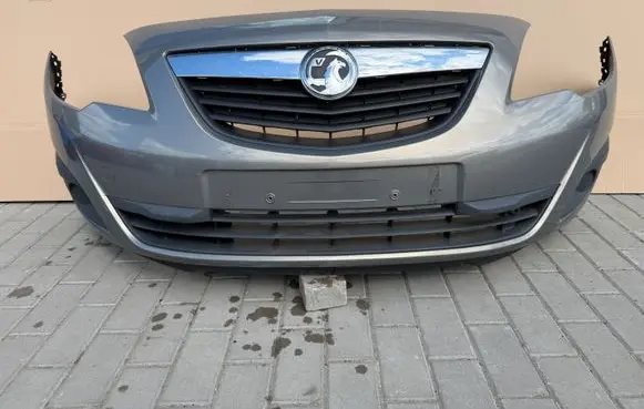 Opel Meriva B Front bumper 13267699
