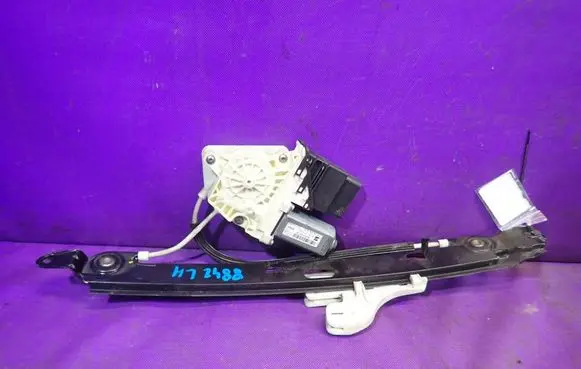 Seat Altea XL Rear door window regulator with motor