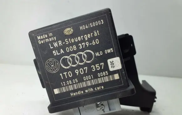Volkswagen Golf V Light module LCM 1T0907357 H047S0003 5LA00837960