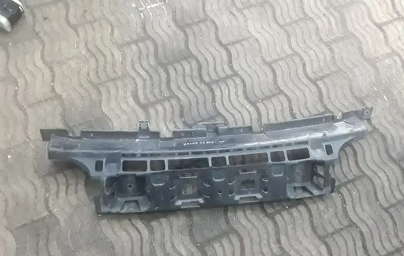 Jeep Grand Cherokee (WK) Radiator trim 55156878A
