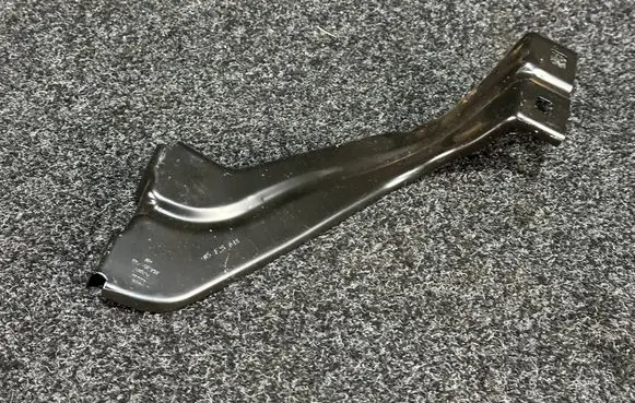 Audi Q3 F3 Fender mounting bracket 83A821149