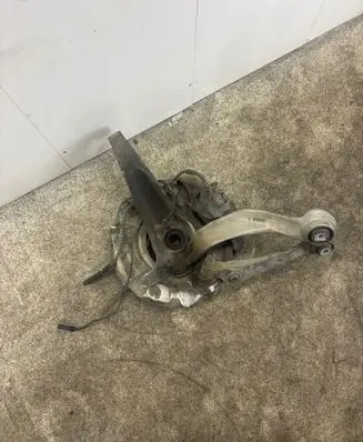 BMW 7 F01 F02 F03 F04 Front wheel hub spindle knuckle 6775270