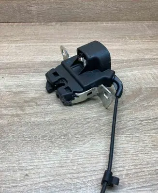Mercedes-Benz C W205 Seat back rest lock catch A2059200476 Q04144816 WITHPLUG