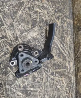 Alfa Romeo 156 Power steering pump 46758670